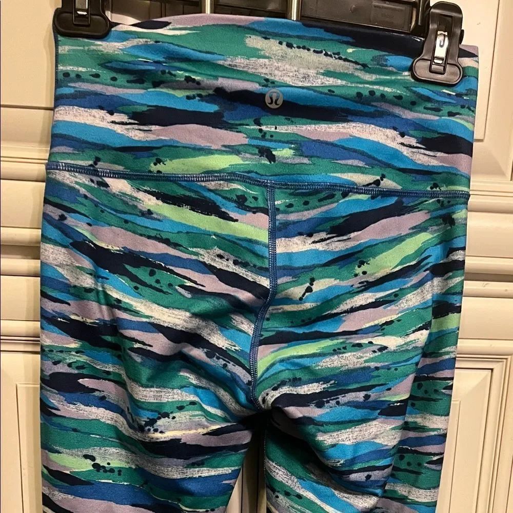 Lululemon Multi Color Leggings Size 6